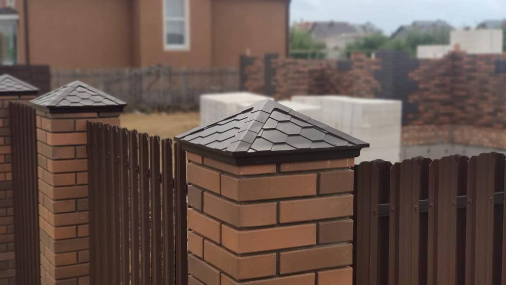 Колпак Zking Эверест Коричневый на столб 1.5х1.5 кирпича (390х390мм) в Северске фото