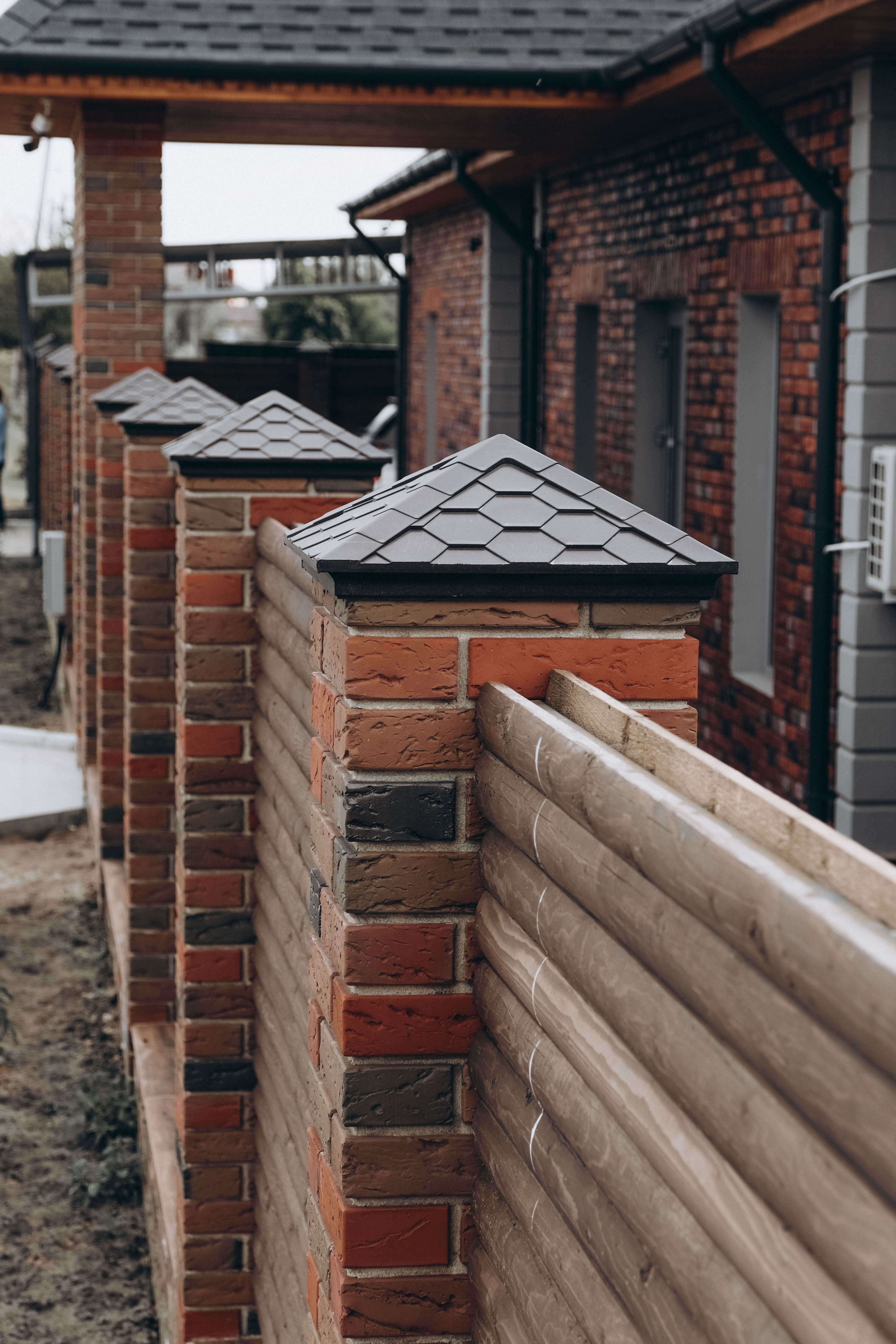 Колпак Zking Эверест Коричневый на столб 1.5х1.5 кирпича (390х390мм) в Северске фото