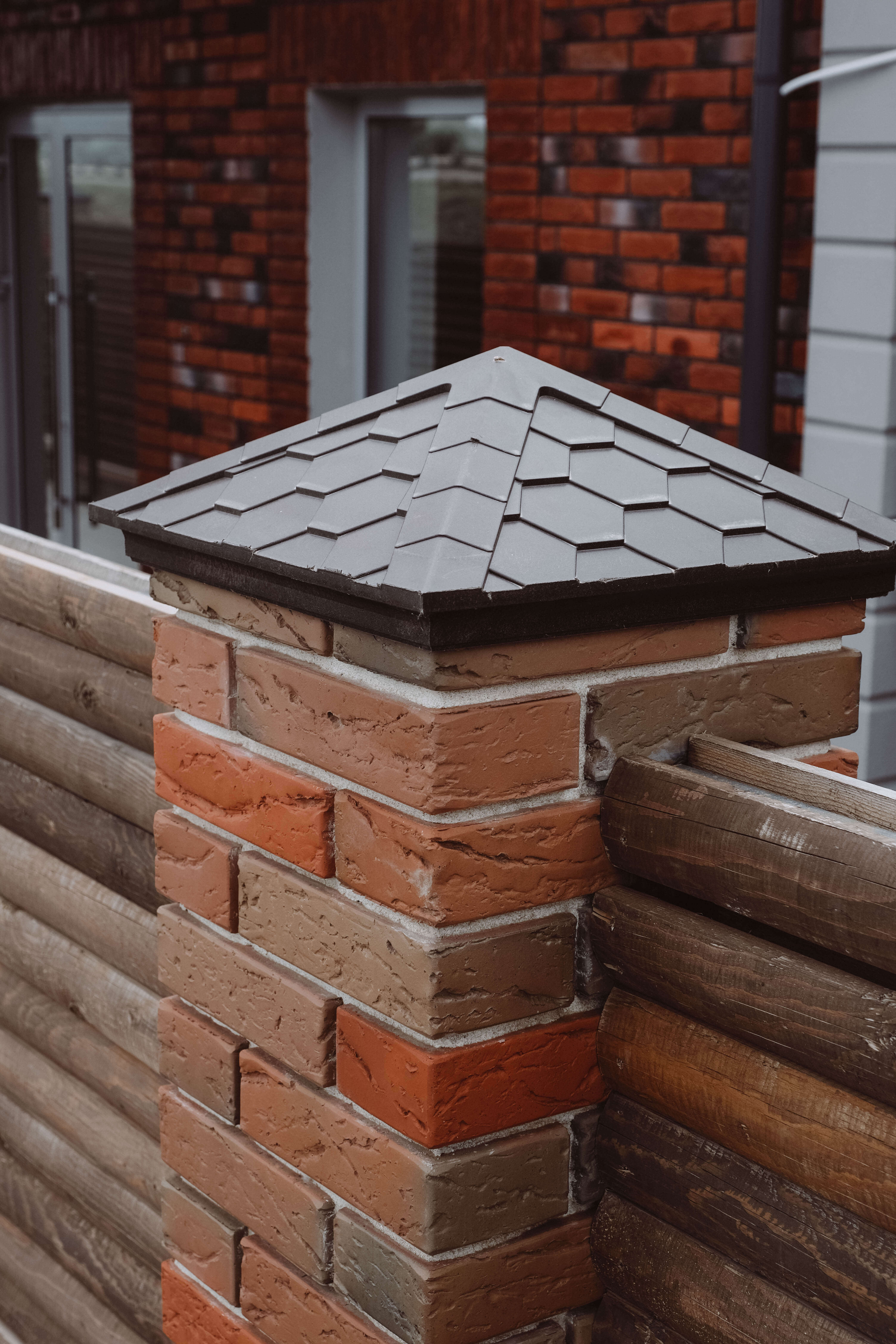 Колпак Zking Эверест Коричневый на столб 1.5х1.5 кирпича (390х390мм) в Северске фото